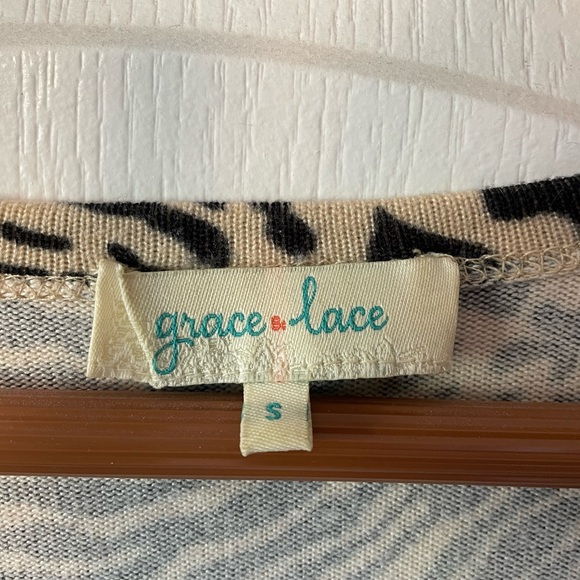 Grace&Lace Cardigan, size M - Picture 2 of 3